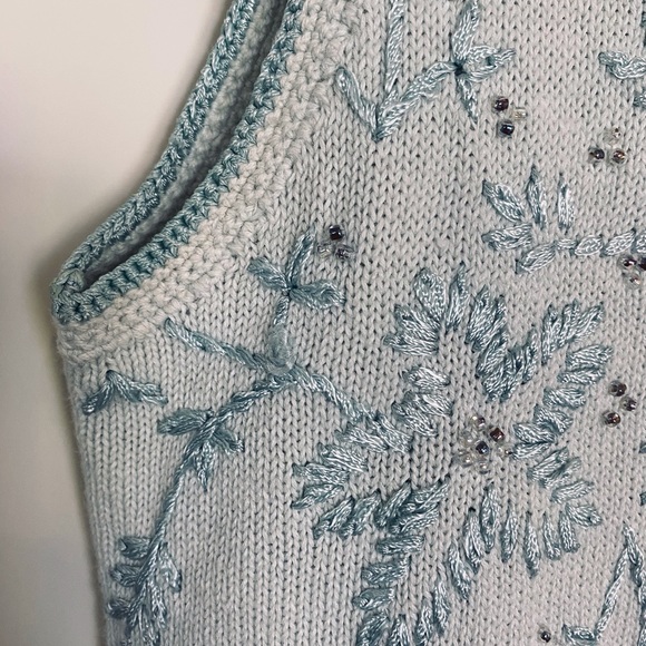 SUSAN BRISTOL beaded sleeveless top. - Picture 4 of 10